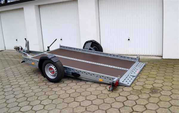 PKW Anhänger Fabrikat Stema Typ WOM 1500  251x169 mit Handpumpe
