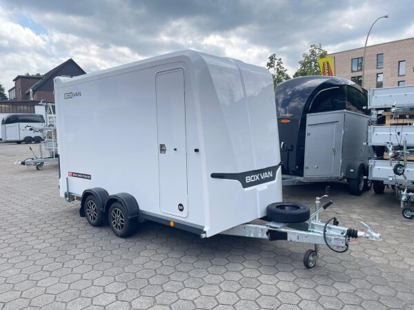 PKW Anhänger Fabrikat Brian James Typ Box Van 600  3.50m x 1.60m, 2700 Kg weiß