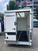 PKW Anh&auml;nger Fabrikat Brian James Typ Box Van 600  3.50m x 1.60m, 2700 Kg wei&szlig;
