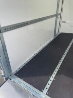 PKW Anh&auml;nger Fabrikat Brian James Typ Box Van 600  3.50m x 1.60m, 2700 Kg wei&szlig;